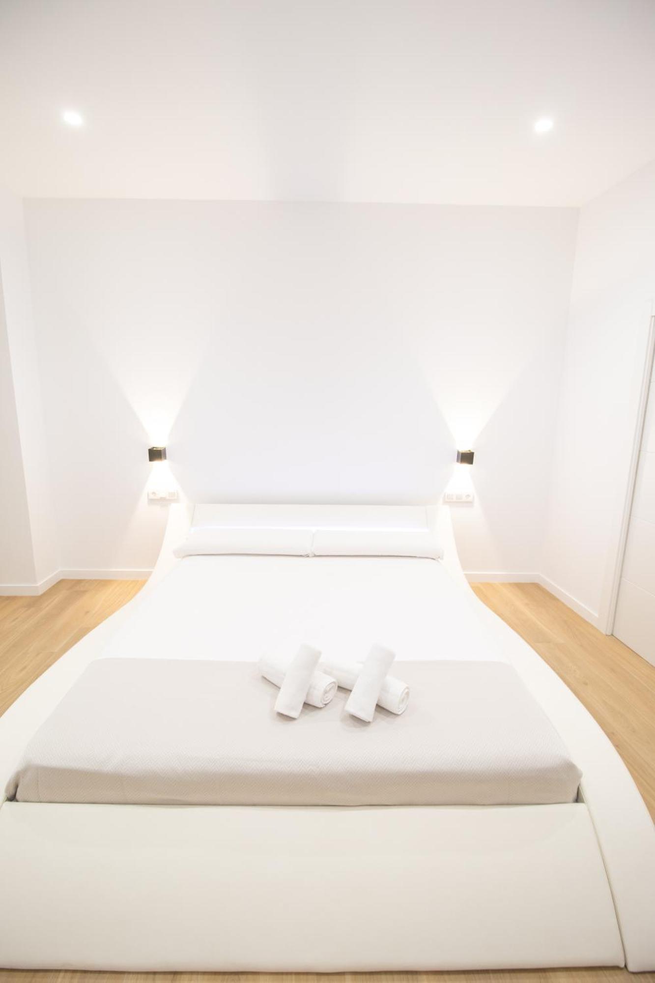 Bedtime Suites By Concept Flats Valencia Buitenkant foto